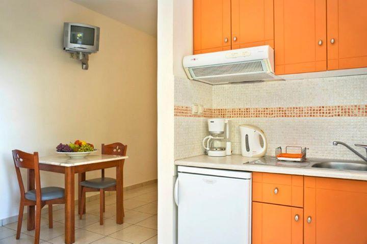 Alfa Hotel Apartments Gerani  Zimmer foto